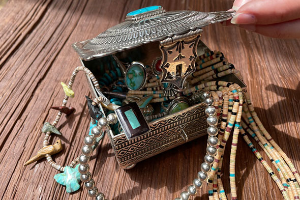 شرایط نگهداری سنگ فیروزه