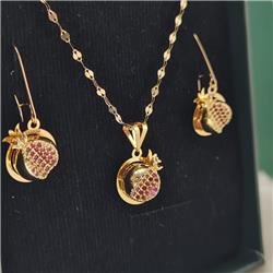 Ruby-pomegranate-gold-set