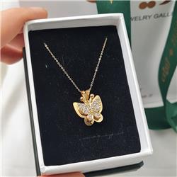 Gold-butterfly-pendant-gift