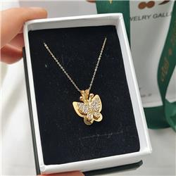Gold-butterfly-pendant-gift