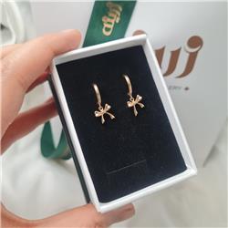 Gold-bow-earrings