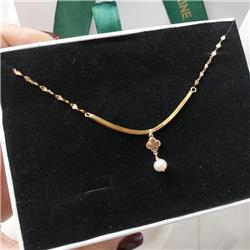 Bismarck-and-sequin-necklace