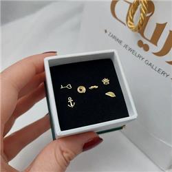 Gold-nose-piercing