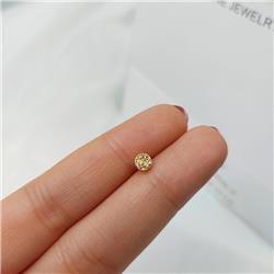 Gold-nose-piercing
