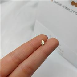 Gold-nose-piercing