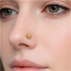 Gold-nose-piercing