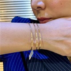 Light-gold-bangle