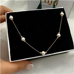Gold-pearl-necklace