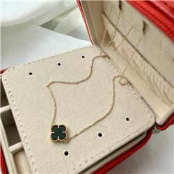 Vancliffe-necklace