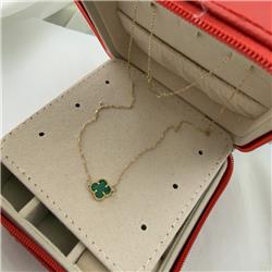 Vancliffe-necklace