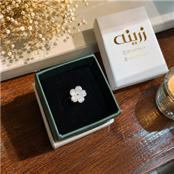 Gift-blossom-ring