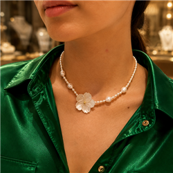 Pearl-and-flower-necklace