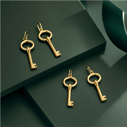 Gold-key-pendant-Decor