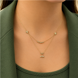 Gold-necklace-with-a round cut whale tail5