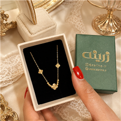 VanCleef- Necklace-with-Albornoz-Ball