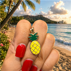 Gold-pineapple-pendant0