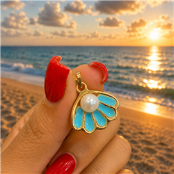 Gold-seashell-pendant99