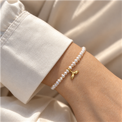 Pearl-whale-tail-bracelet