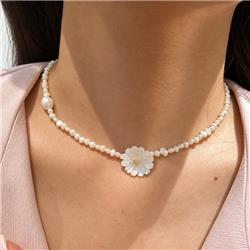 Pearl-necklace-0100002