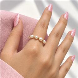 Gold-and-pearl-ring-