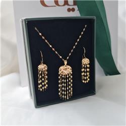 Gold-hammered-set-with-a-tassel