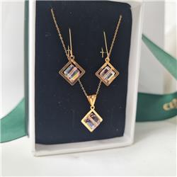 Swarovski-cube-half-set