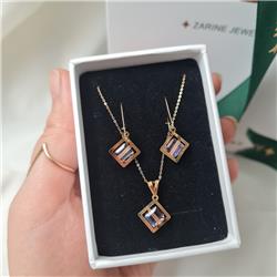 Swarovski-cube-half-set