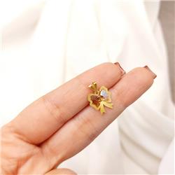 Gold-bow-tie-pendant