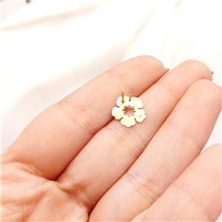 Patterned-stud-earrings