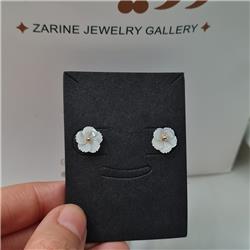 Gold-stud-earrings