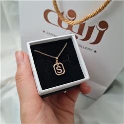 English-letter-pendant