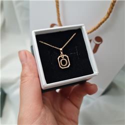 English-letter-pendant
