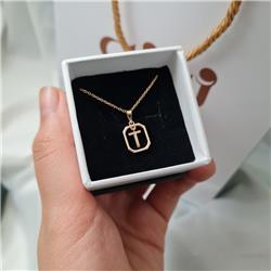 English-letter-pendant