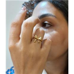 Bow-tie-ring