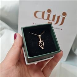 Gold-leaf-gift-pendant