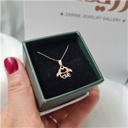 Love-gold-pendant