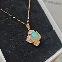 Gold-opal-pendant