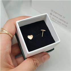 Gold-stud-earrings-withheart