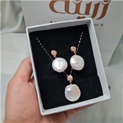 Gold-pearl-coinset