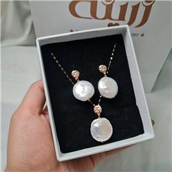 Gold-pearl-coinset