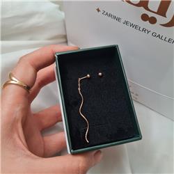 Wave-earrings-with-balls