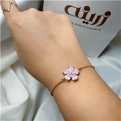 Loves-gold-stud-earrings