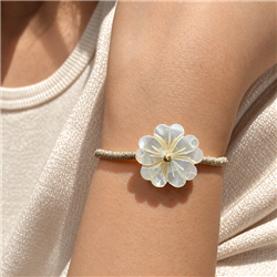 Large-mother-of-pearl-flower-bracelet-06