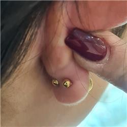 Ball-piercing-earrings