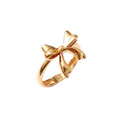 Bow-tie-ring
