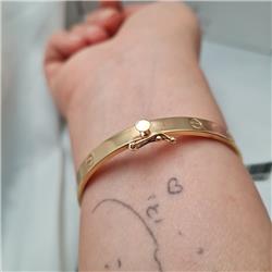 شCartier-Love-bangle-bracelet
