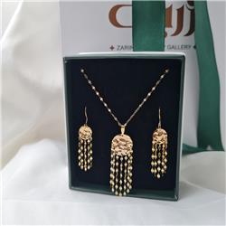 Gold-hammered-set-with-a-tassel