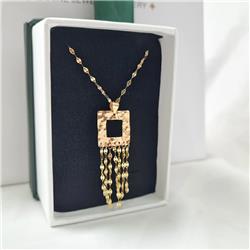 Gold-hammered-tassel-pendant