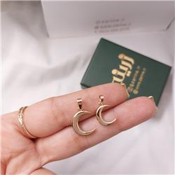 Gold-moon-pendant