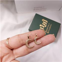 Gold-moon-pendant